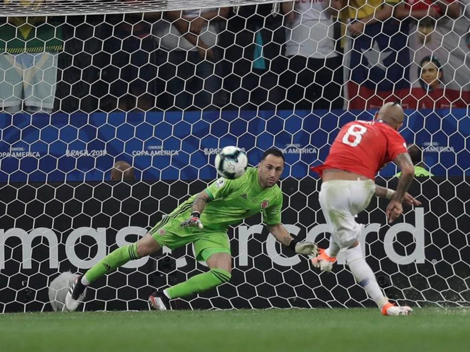 Repasa las mejores fotos de la clasificación de Chile por penales ante Colombia