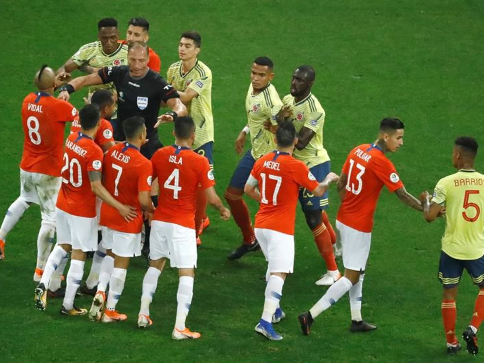 Repasa las mejores fotos de la clasificación de Chile por penales ante Colombia