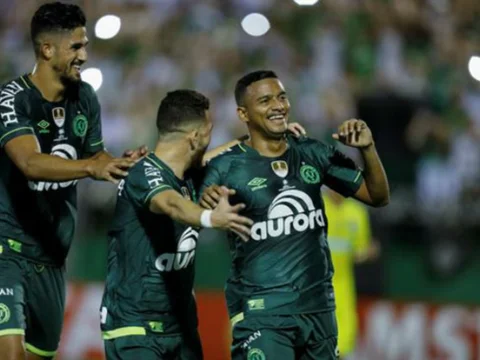 Revive aquí las imágenes del emotivo encuentro entre Chapecoense y Nacional