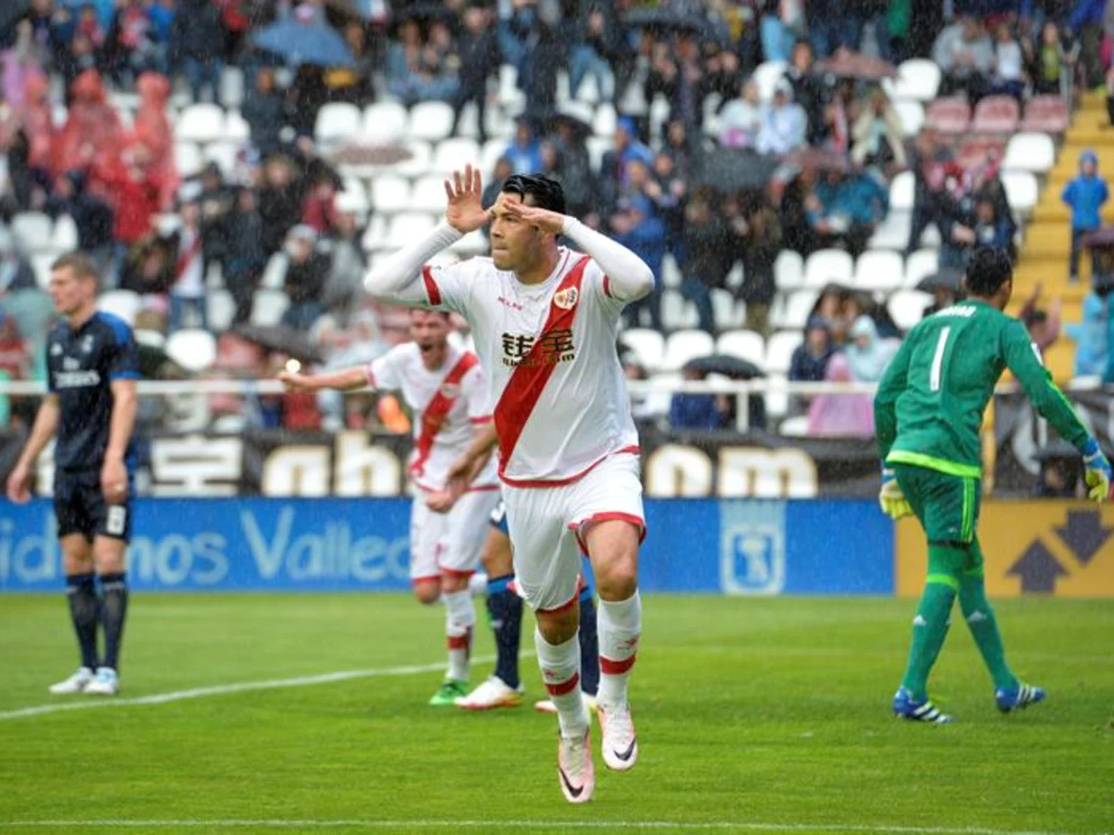 Revive aquí las mejores postales de la remontada de Real Madrid frente a Rayo