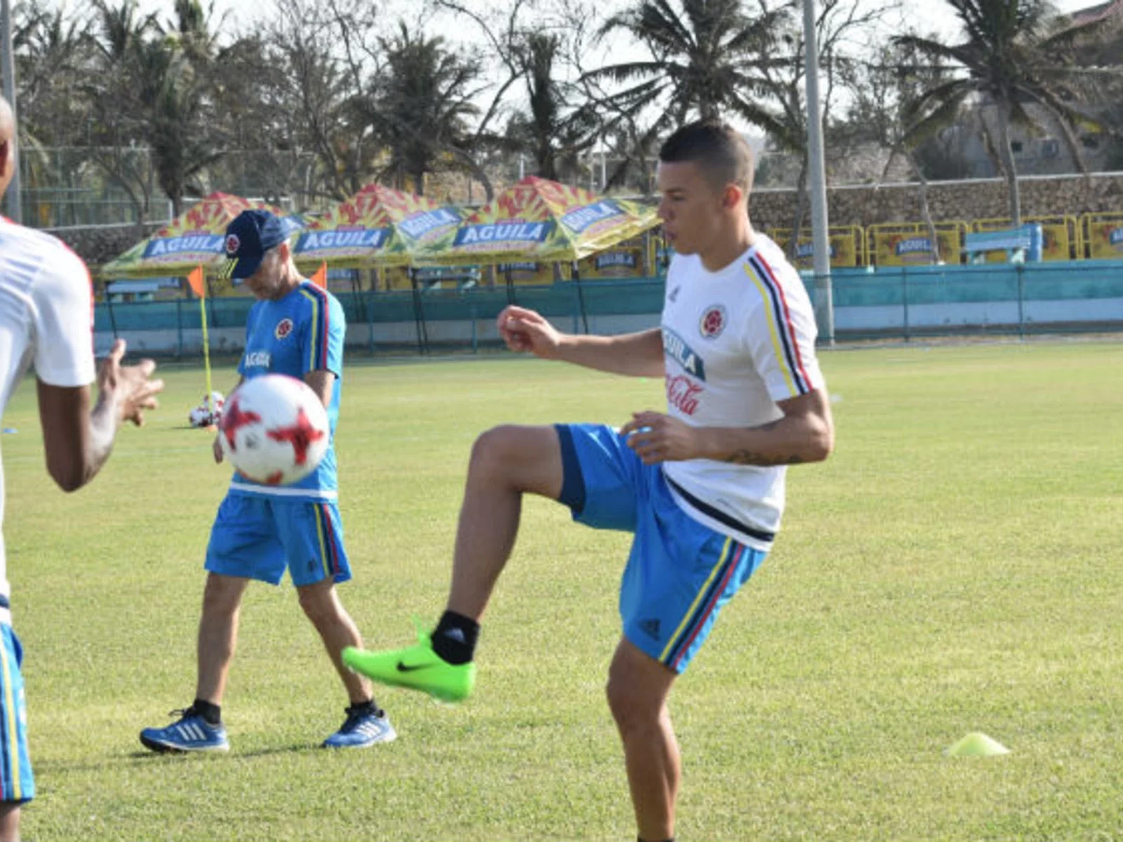 Selección Colombia entrenó con los 26 llamados por José Pékerman
