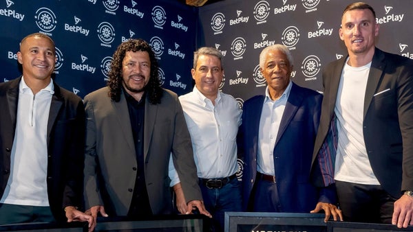 Dimayor rindió homenaje a leyendas de Nacional previo a la final