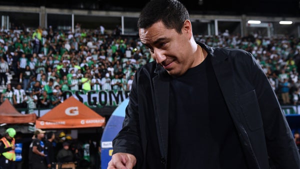 ¡Mexicano! Efraín Juárez ya tiene su propia canción en Nacional