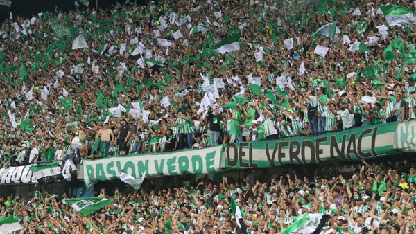 ¡El Atanasio a reventar! Así fue la salida al campo de Nacional y América