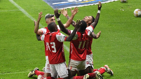 Jugador de Santa Fe se despidió del club en sus redes sociales