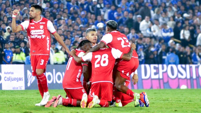 Santa Fe celebra gol ante Millonarios - VizzorImage