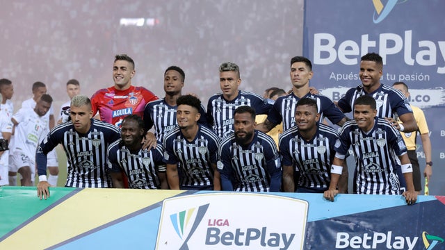 jugadores de Junior previo a un partido