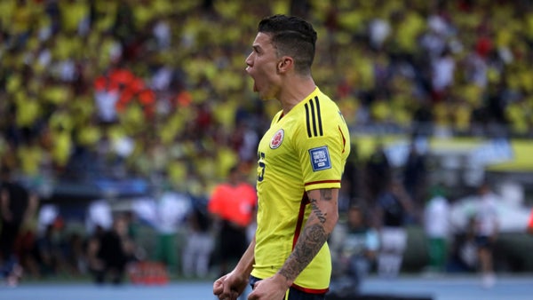 Matheus Uribe entrena con equipo del FPC