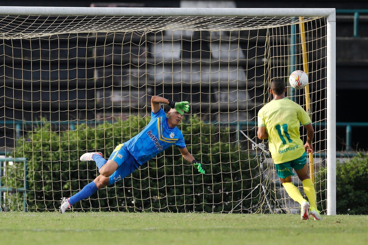 Ramiro Sánchez con la camiseta de Quindío - VizzorImage