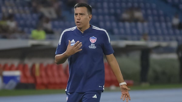 César Farías fue autocrítico tras la derrota de Junior