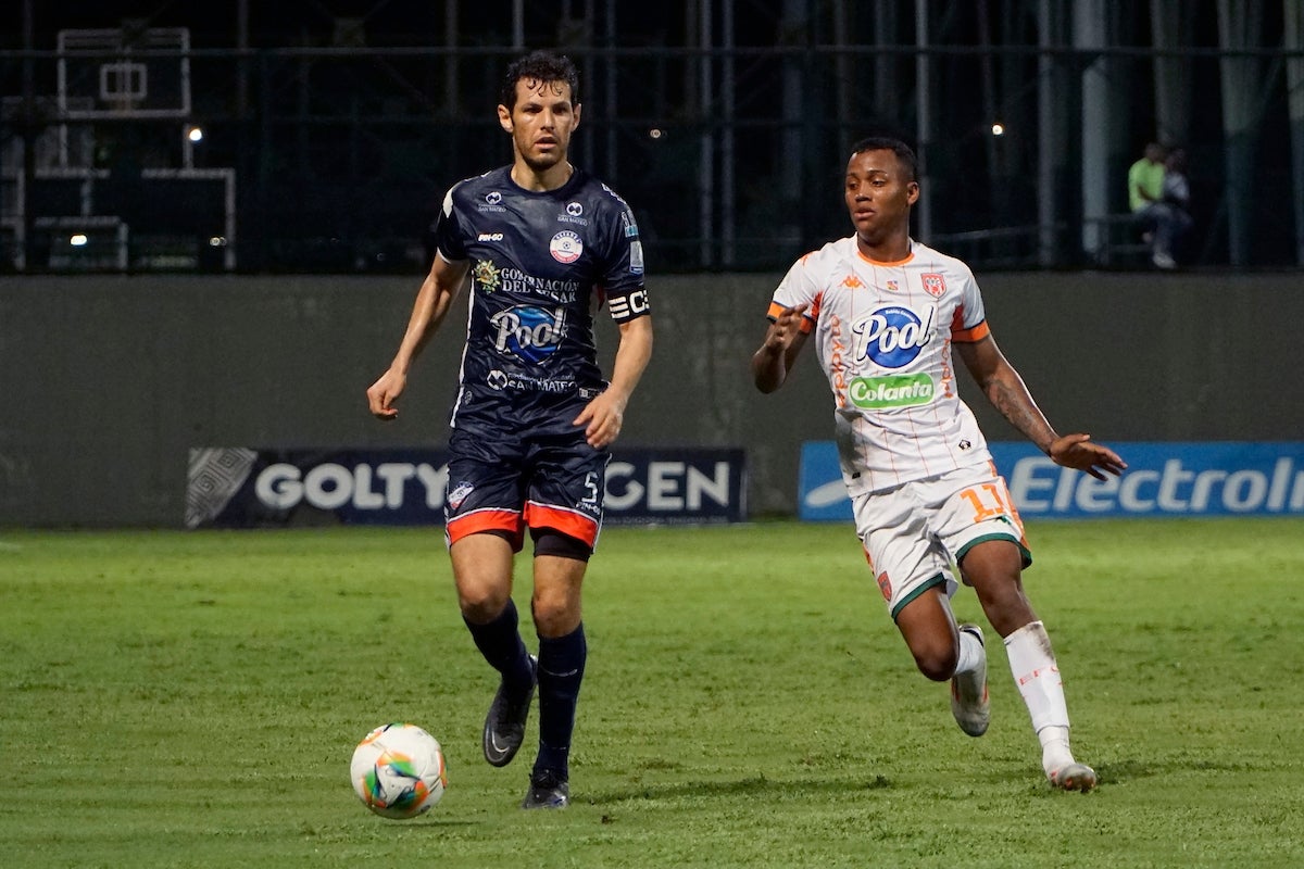 Pedro Franco y Nilzo Ramírez en Alianza vs. Envigado - VizzorImage