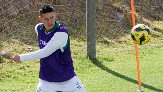 James Rodríguez en entrenamiento con León - AFP