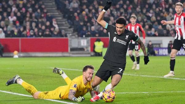 Exfutbolista europeo criticó acción de Luis Díaz con Liverpool