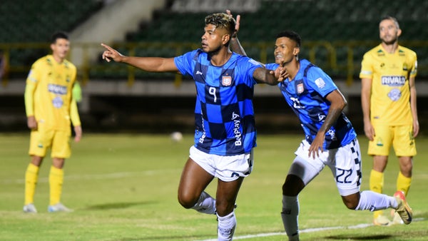 ¡Victoria vital! Boyacá Chicó venció a Bucaramanga en el debut