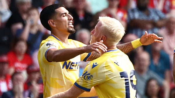 Nueva asistencia de Daniel Muñoz con Crystal Palace