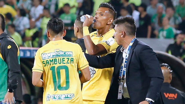 Fabián Sambueza, Andrés Ponce y Gustavo Florentín - VizzorImage