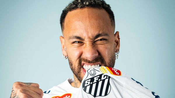 Santos y el impresionante recibimiento a Neymar tras su llegada