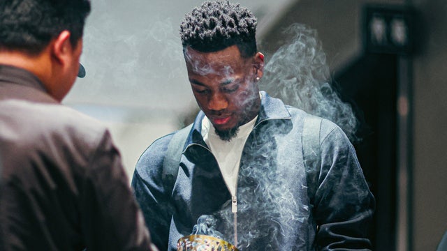 Jhon Durán en su llegada a Al-Nassr