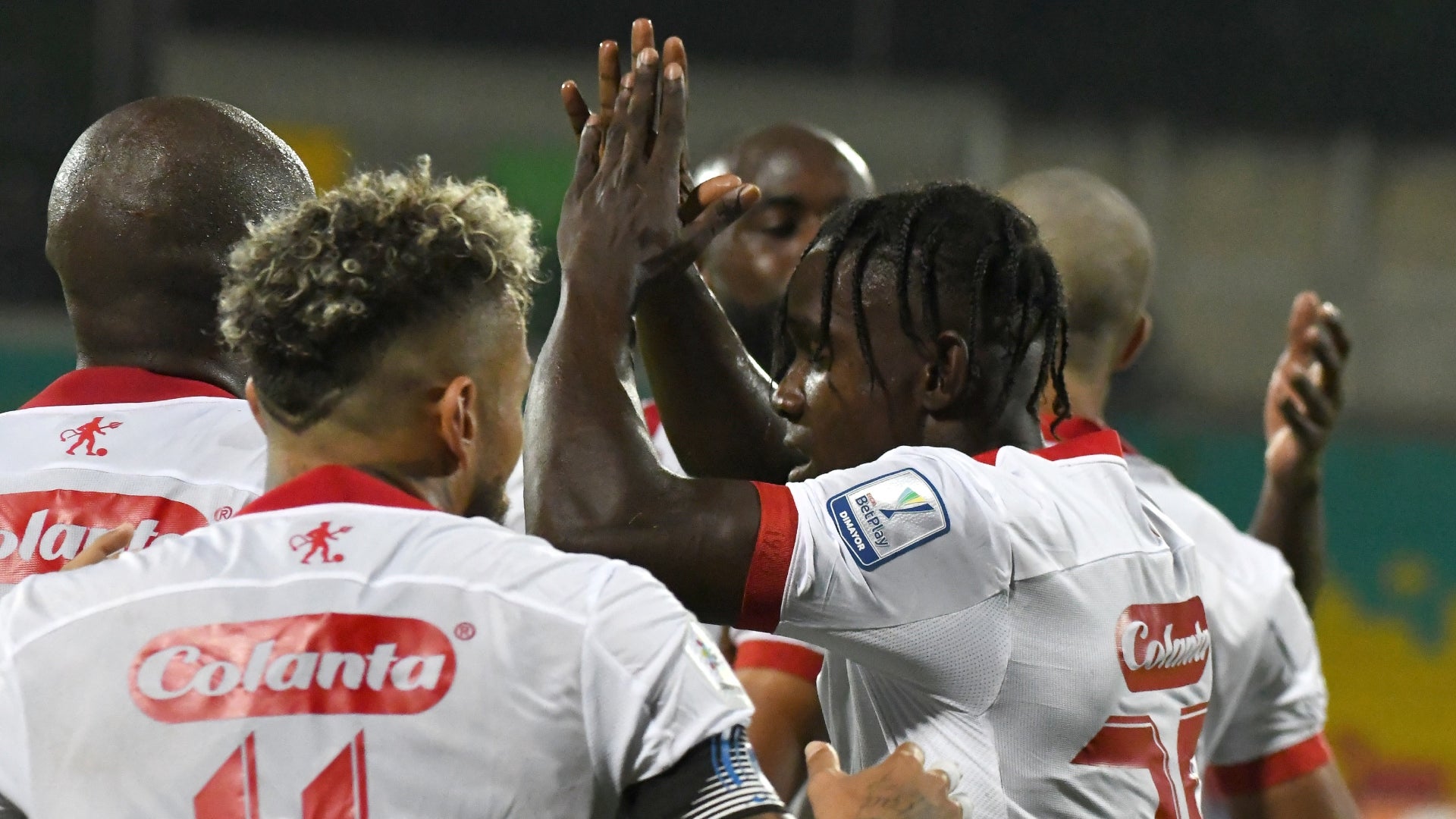 América goleó 0-4 a Bucaramanga - VizzorImage