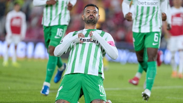 Edwin Cardona llegó a una inesperada cifra con Nacional en la fecha 9