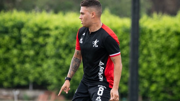 Juan Fernando Quintero marcó un golazo en entrenamiento de América