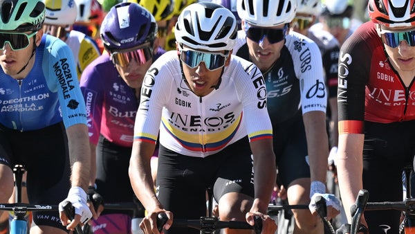 Egan Bernal fue hospitalizado tras una caída en la Clásica Jaén