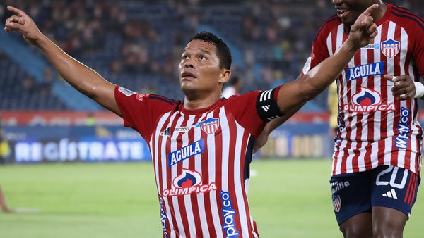 Carlos Bacca llegó a una histórica marca en su carrera