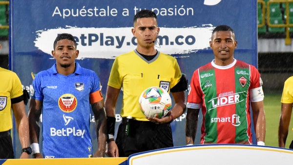 Curioso blooper del árbitro central del Patriotas vs. Orsomarso