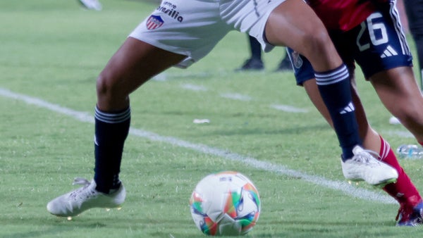 Junior sufre el cambio de un resultado y multa, por alineación indebida Junior sufre el cambio de un resultado y multa, por alineación indebida