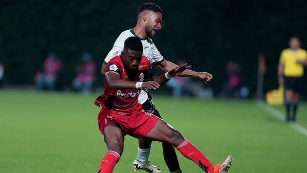 Leones, cerca de marcar el golazo del FPC en 2025 ante Tigres