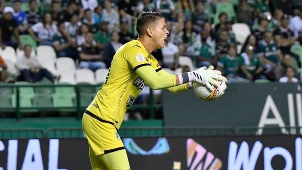 ¡Triple atajada! Alejandro Rodríguez se vistió de héroe en Cali vs. Junior