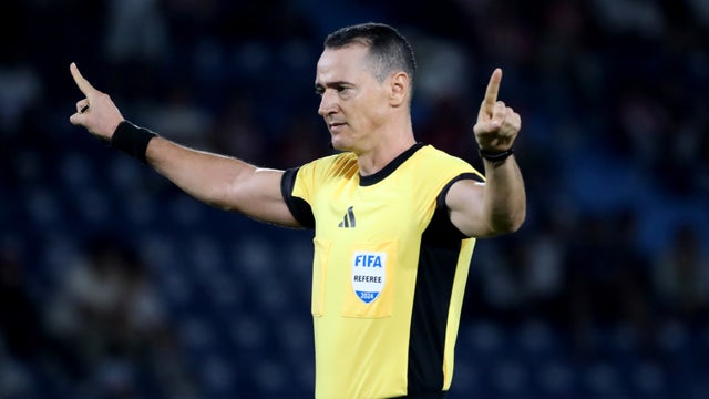 Wilmar Roldán, arbitro de Tolima vs Once Caldas - VizzorImage