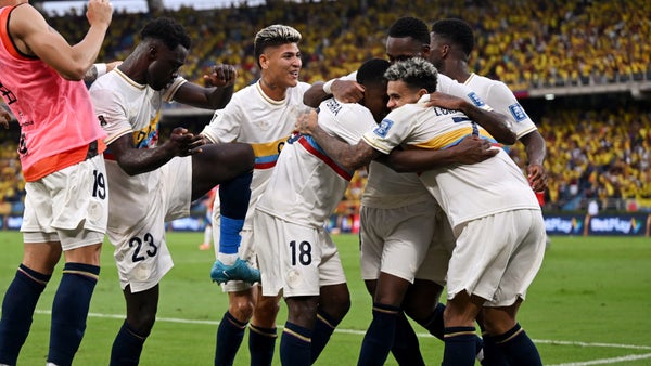 Jhon Durán no podrá estar con la selección Colombia ante Brasil