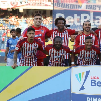 Junior de Barranquilla estrena su nueva camiseta