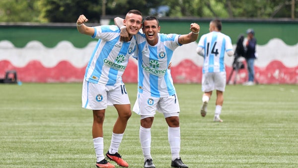 Real Santander hizo respetar su casa ante Leones