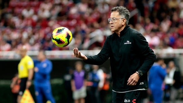 Juan Carlos Osorio reveló si tiene opciones de volver a Nacional