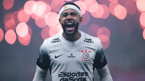 Memphis Depay hizo la chaverrinha y desató caos en la final Paulista