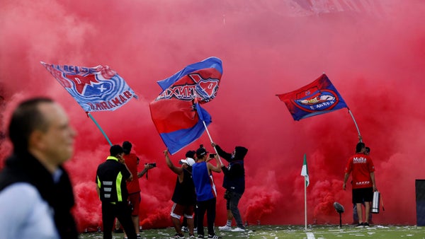 Pequeña hincha de Medellín le hizo una petición a Brayan León