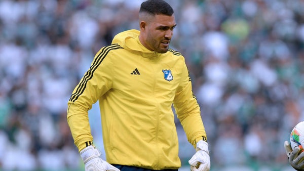 Álvaro Montero cuestionó el estado de la cancha en El Campín