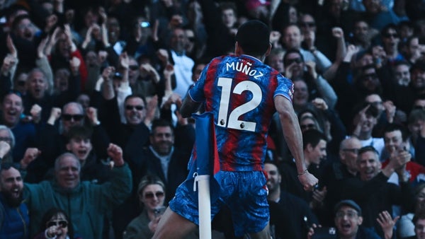 Daniel Muñoz marcó un golazo en su regreso a Crystal Palace Daniel Muñoz marcó un golazo en su regreso a Crystal Palace
