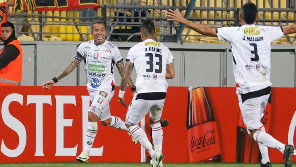 Once Caldas fue a Chile y se trajo los puntos para Manizales Once Caldas fue a Chile y se trajo los puntos para Manizales