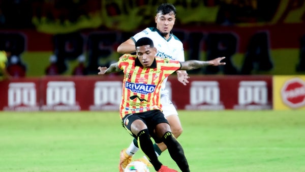 Pereira, con el debut de Dudamel en el banquillo, venció 2-0 a Cali