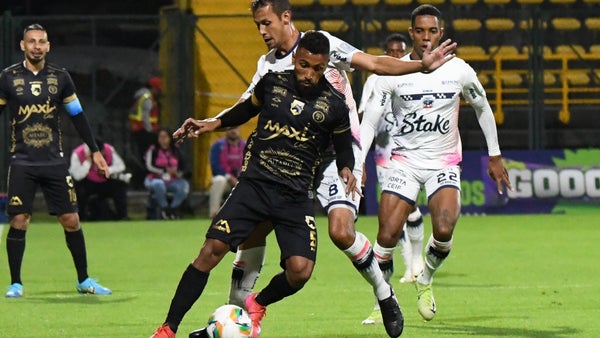 ¿Bien expulsado? Andrés Ricaurte recibió la roja en Fortaleza vs. Llaneros