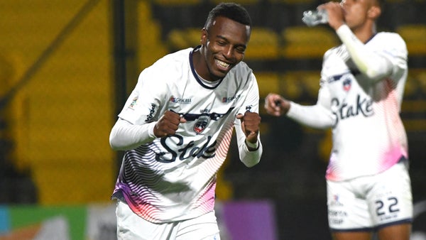 ¡Con uno menos! Fortaleza volvió a la victoria ante Llaneros