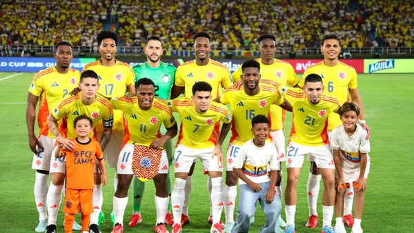 ¿Otro colombiano? Liverpool tendría en la mira a Daniel Muñoz