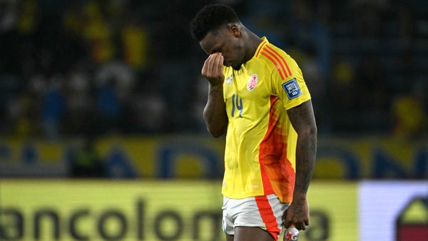 Jhon Durán recibe duras críticas en Arabia con Al-Nassr Jhon Durán recibe duras críticas en Arabia con Al-Nassr