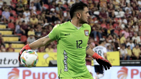 Atajadón de Denis evitó un golazo de Fortaleza a Boyacá Chicó