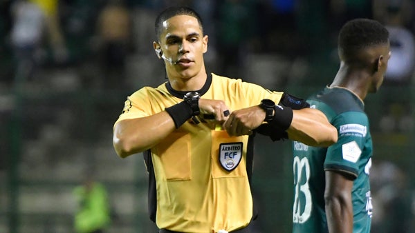 ¿Por qué el árbitro negó el penalti de Tolima contra Cali? ¿Por qué el árbitro negó el penalti de Tolima contra Cali?