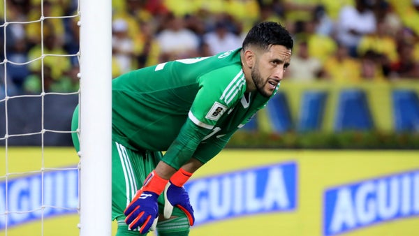 Carlos Antonio Vélez tiene claro quién debe reemplazar a Camilo Vargas Carlos Antonio Vélez tiene claro quién debe reemplazar a Camilo Vargas