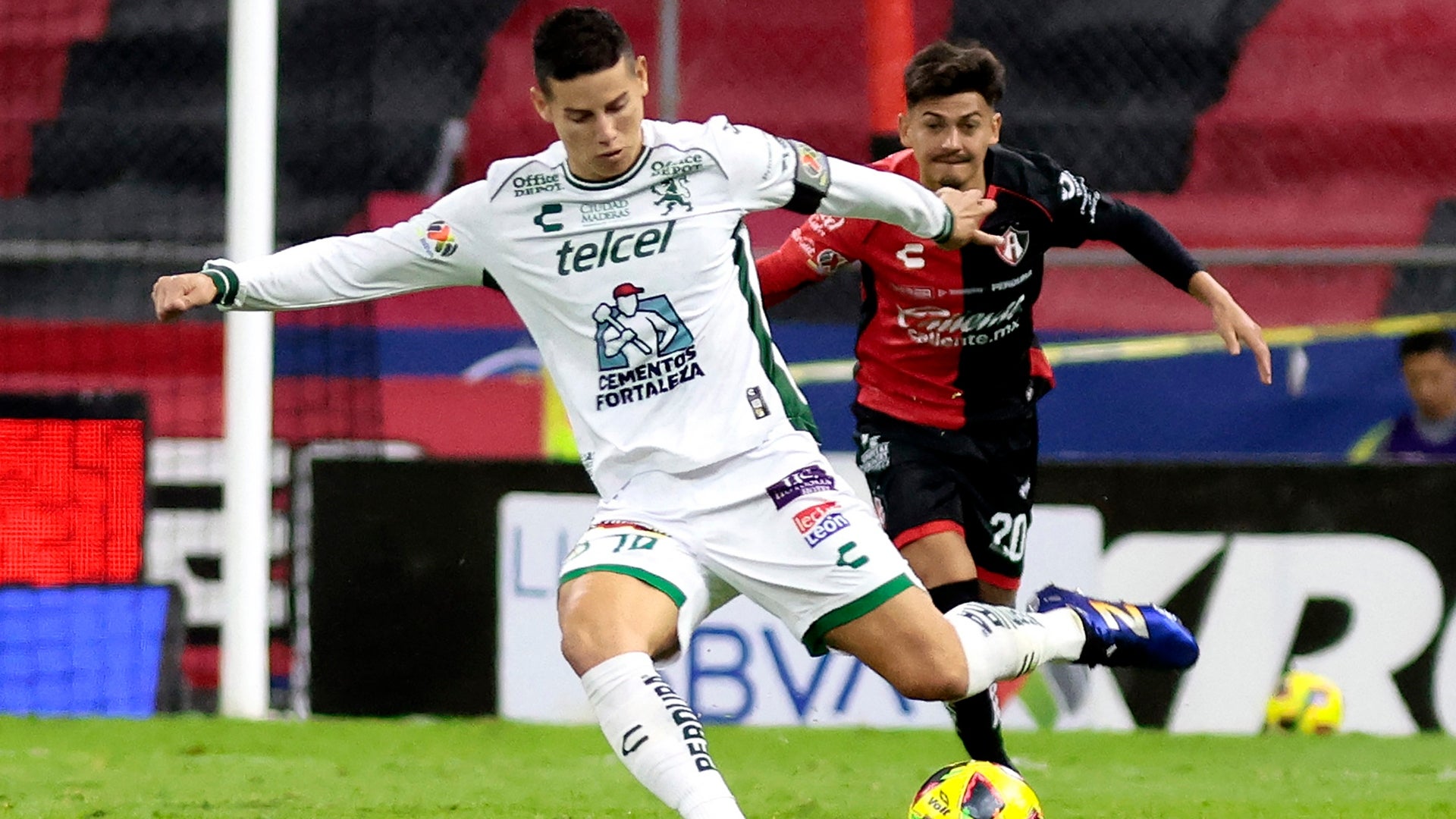 James y su futuro en León